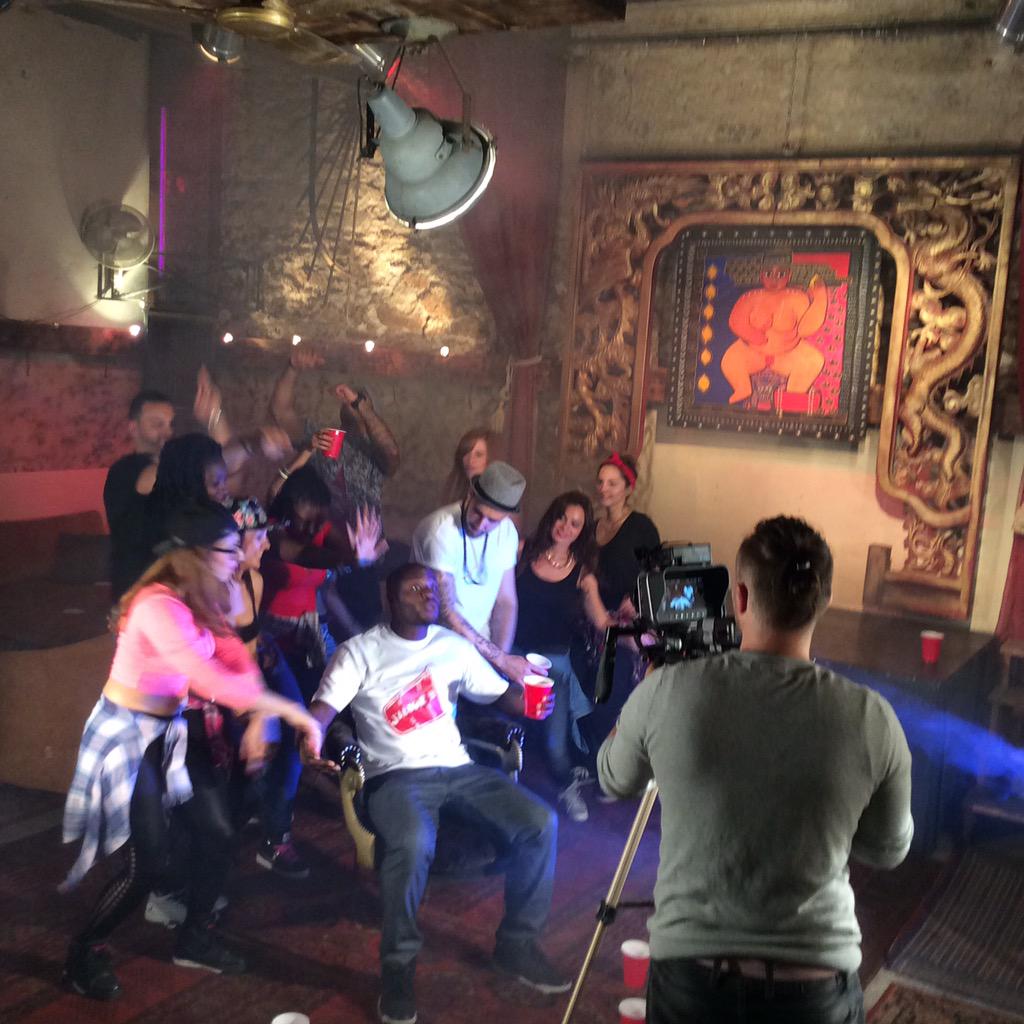 HKFILMSPROD's tweet photo. #Tournage #Clip #video #Paris
http://t.co/mazGUyxXU8 http://t.co/Q9I7UnAl2R