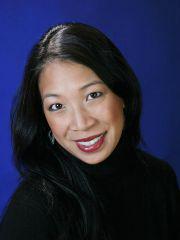 Happy birthday to Karen Kwan! The sister of 