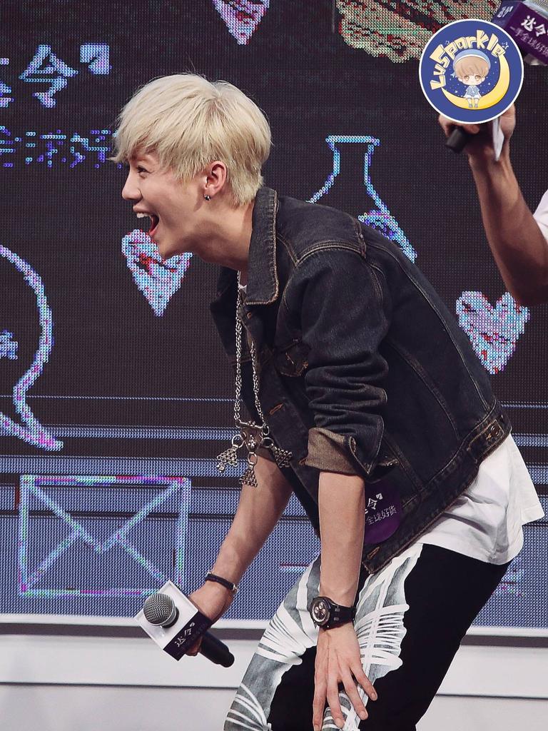 【PIC】150601 #LUHAN - Daling #LuhanChildrenDay 
(cr.LuSparkle) 2
ww1.sinaimg.cn/large/005OSMLn…
ww1.sinaimg.cn/large/005OSMLn…