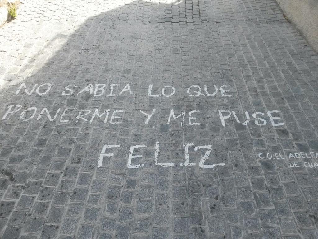 BedmarImagina's tweet photo. Caminando por #Bedmar descubrimos en sus calles mensajes que nos sacan una sonrisa. #Felizdia http://t.co/ORDG1wapkp