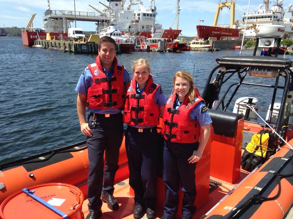 DFO_MAR's tweet photo. Bravo Zulu to crew of IRB Halifax for quick rescue last Thursday of 2 kayakers in distress in Bedford Basin #IRB #CCG http://t.co/RSbiLqhiCn
