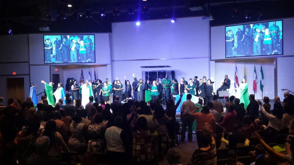 Gattis_ProAudio's tweet photo. Check out our latest installation at International Praise Church of God!  #ipcog #churchmedia #AVL http://t.co/U9HyDHlZ90
