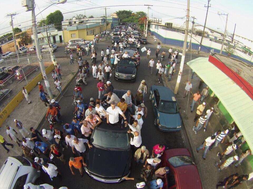 laluzjose's tweet photo. Miren la gran marcha! http://t.co/KuXoCAMSGS