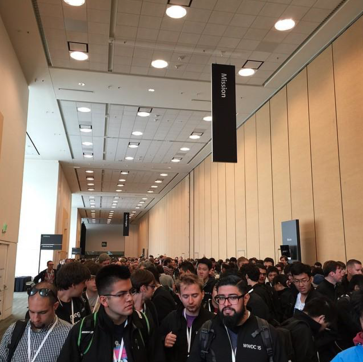 iPodcast_net's tweet photo. #WWDC15 http://t.co/88GcQTeDuu