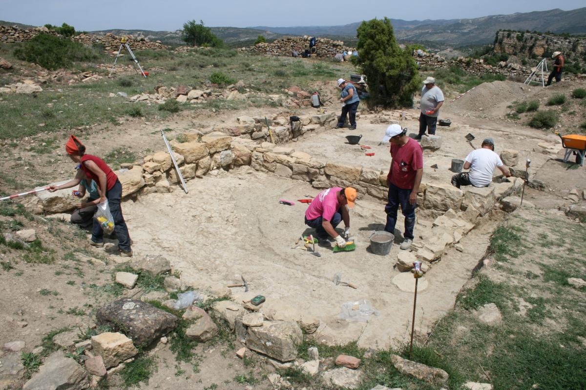 El Taller d’ocupació dels #Ports reprèn les excavacions a la ciutat romana de Lesera +i: elsports.es