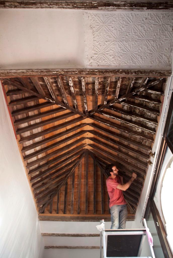 AlArtesania's tweet photo. Continuamos con #restauración 2º #artesonado #Granada http://t.co/rnwRFCVCAZ #wood #arabic #alhambra #handmade http://t.co/cd8Z5ixvSA