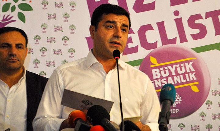 bugungzt's tweet photo. Demirtaş'tan Erdoğan'a: O AKLI SEN VERDİN BİZE... http://t.co/G4kTxr98Yt http://t.co/9TxK2Qfccl