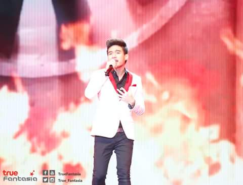 _mookkkk_'s tweet photo. น้องเฟรม พี่ตุ้ย พี่ตี๋ cr:truefantasia ค่า #af8 #af3 #af4 #AFreunionconcert @Frame__AF8 @BanRak_FrameAF8 http://t.co/AE8FFveyMN