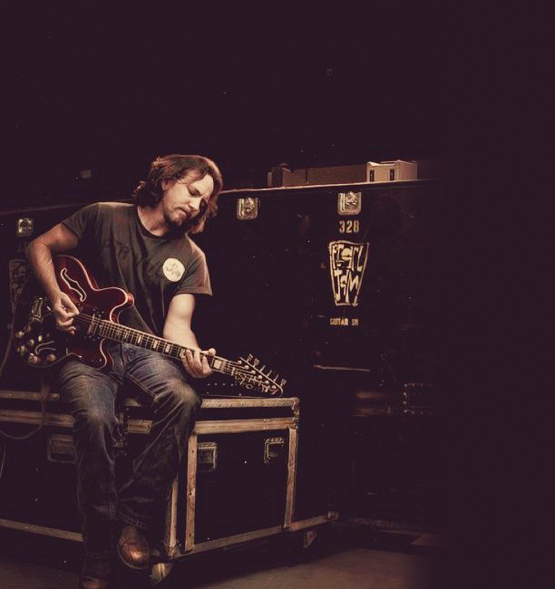 PearlJam's tweet photo. "The man they call my enemy, I've seen his eyes. He looks just like me, a mirror." #PearlJam http://t.co/LAuvZbQn5q
