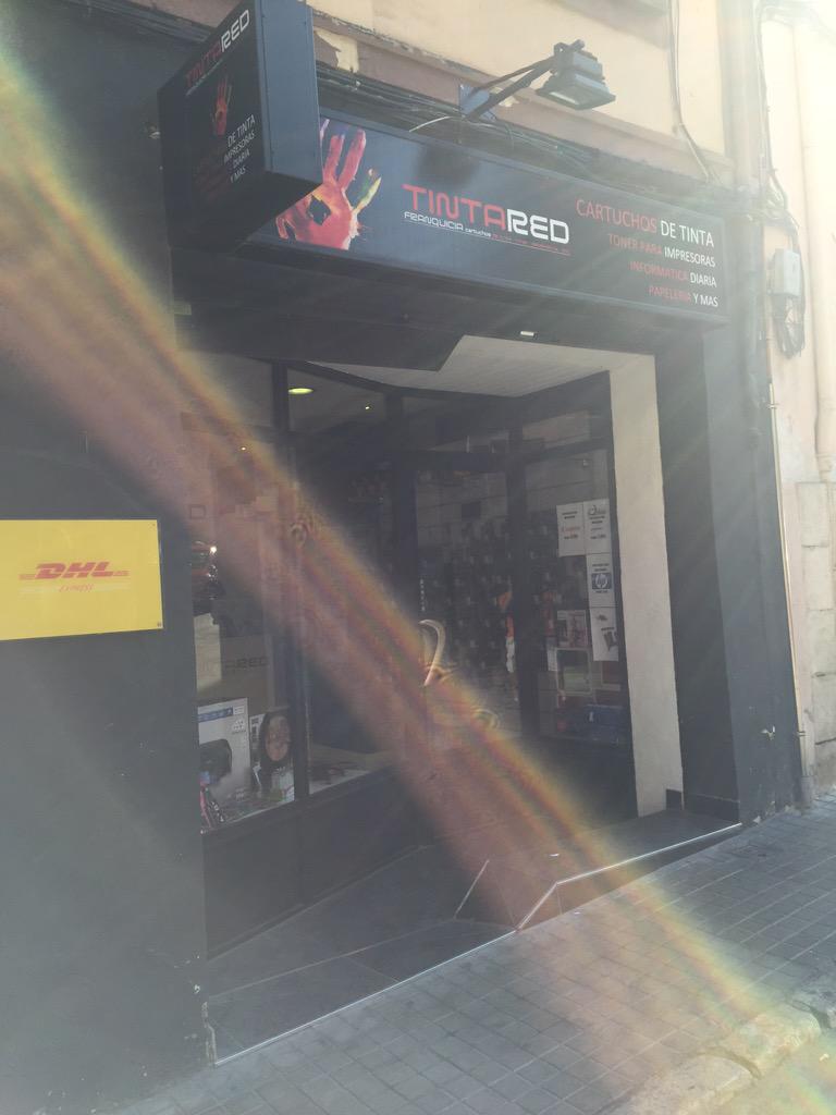 TechDemoDay's tweet photo. ¡Ya puedes hacerte con nuestros mejores productos en Alcoy, Alicante! #TintaRed http://t.co/8CXvw9mum7