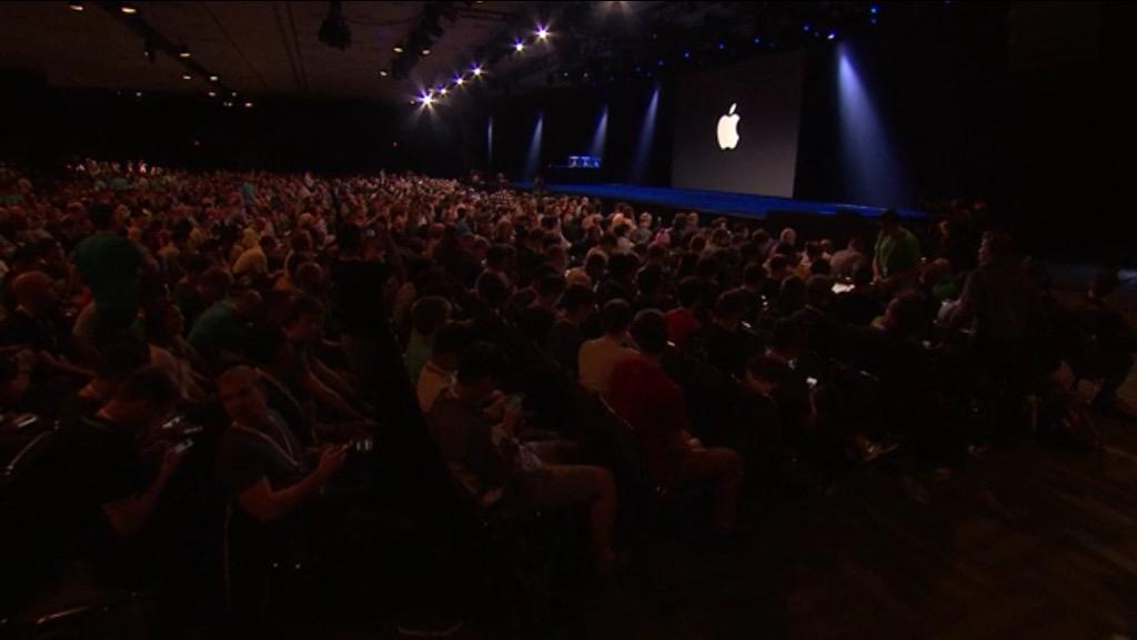 ImHarshilBhatt's tweet photo. Watching #WWDC15 http://t.co/b97ydR50ZP