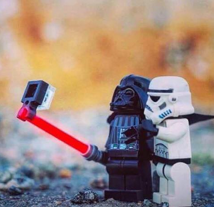 DonWebBrasil's tweet photo. Uma selfie na segunda-feira

Feliz segunda-feira para todos! http://t.co/RD6WrN8FMh