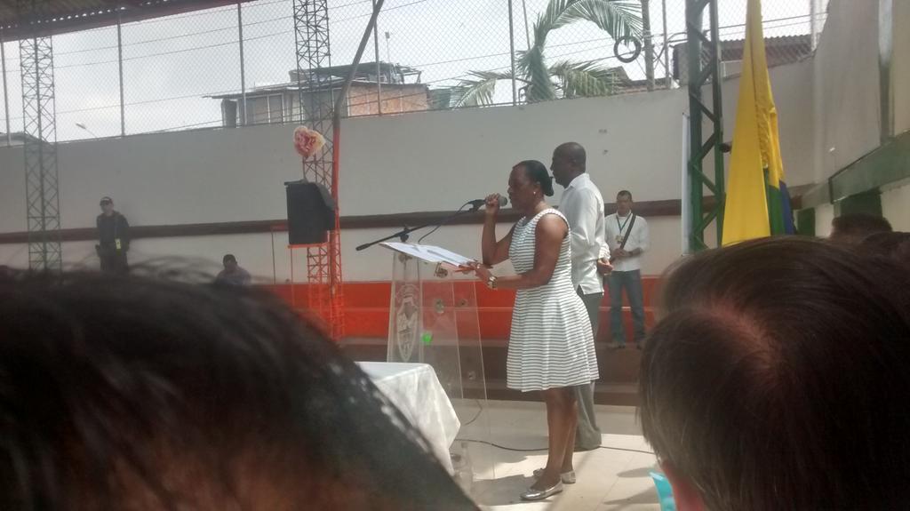 LuisGMurillo's tweet photo. Seguimos escuchando a la Comunidad de Tumaco en el diálogo social. @TSPazcifico http://t.co/7e6t0nYKjd
