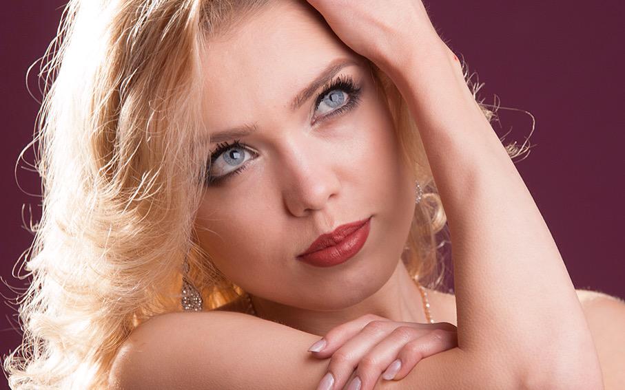 QLiveEnt's tweet image. New to The  @QLiveEnt website. A very special lady. qlive.co.uk/artistes/gemma…