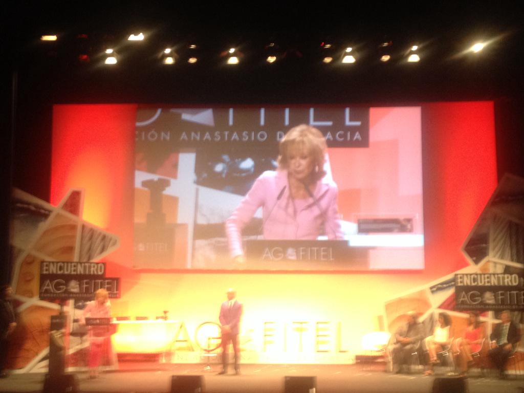 RobertoJimenezA's tweet photo. María Teresa Fdz de la Vega, apela a la solidaridad y tiene un recuerdo para Lito. #AGFitel2015 http://t.co/P00sxUhvRX