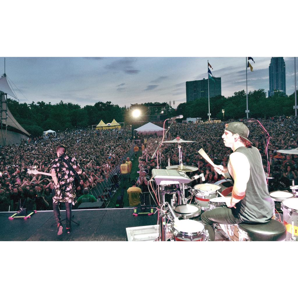 twentyonepilots's tweet image. cincinnati clique •••