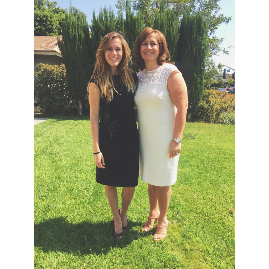 FranciucSarah's tweet photo. Me and my lovely mama bear 🐻🐻 http://t.co/M82H88lxQ2