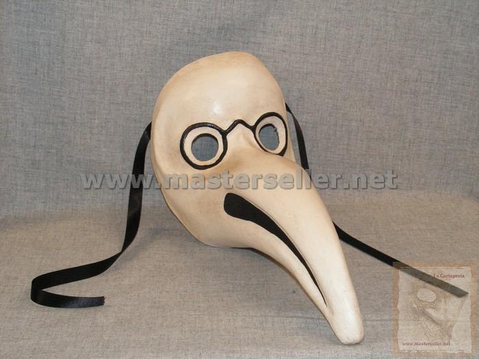 madeofvenice's tweet photo. realizzata artigianalmente, imperdibile maschera veneziana DOTTORE DELLA PESTE http://t.co/kXRIgGyVMv http://t.co/vYwECWVEeL