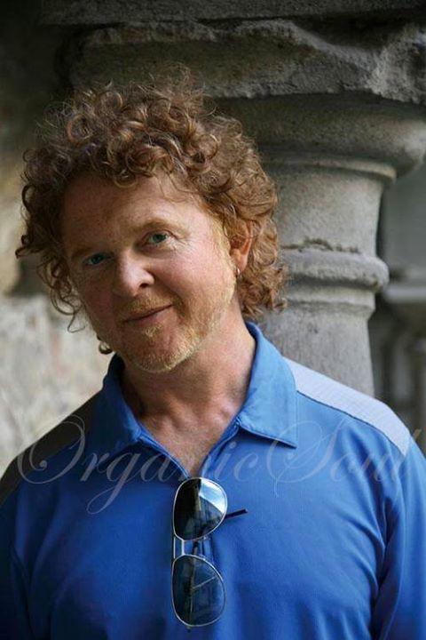 Happy Birthday from Organic Soul Singer Mick Hucknall (Simply Red) is 55
 
