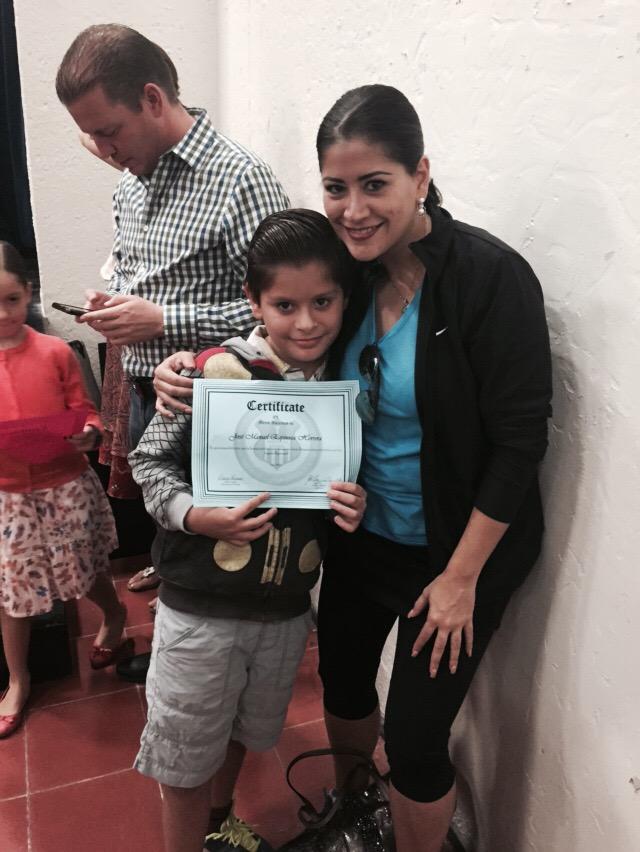 vilmita's tweet photo. #ProudMama #miNerd #salioasumama 😍😍 http://t.co/2bd2rjVXZY