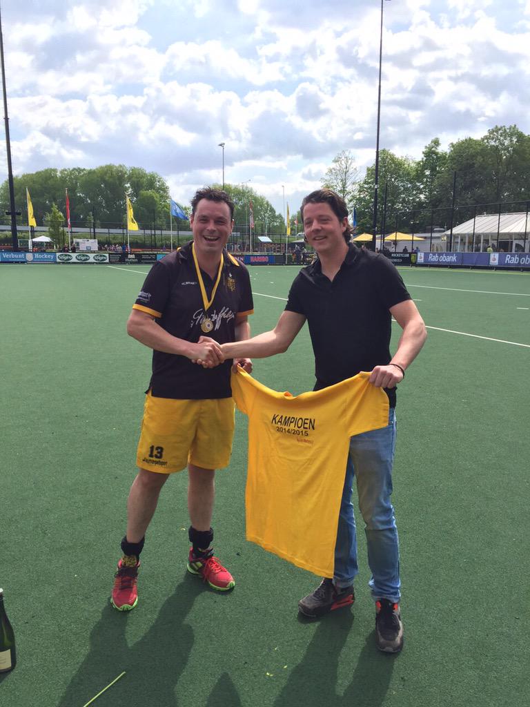 paulvestjens's tweet photo. @hockey_nl TRANSFERNIEUWS Bas Campbell maakt transfer naar huidig landskampioen &amp; regerend Zuid Ned kampioen #welkom http://t.co/9B8HHpHQBB