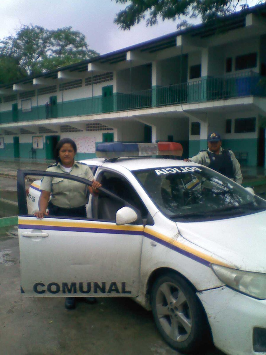 Policia Comunal Zamora visita U.E.E Caridad Villasana