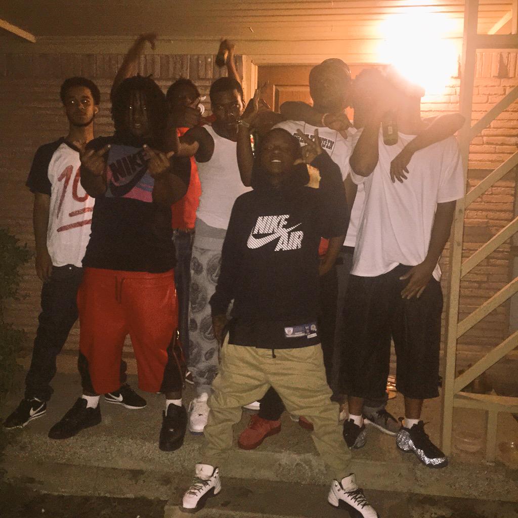 Bobbybadazz_'s tweet image. Fuck a meetin we about to have a sit down ! #FreeQua #FreeJermaine #RIPDarrin #Bruda's