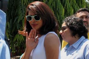 PriyankaDailyFC's tweet photo. It's always a nostalgic moment when I'm in Chandigarh: @priyankachopra #4DaysToDDD http://t.co/Wg1I1QoilF http://t.co/LuMzrc07x8