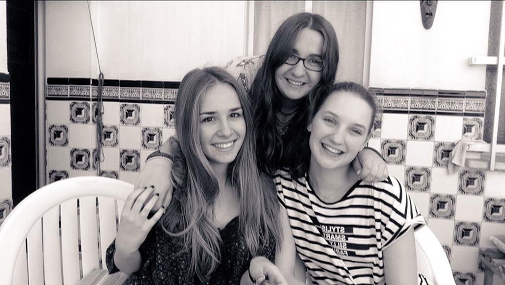 LauraLiebana15's tweet photo. No se puede pedir mas 🙈😻🙆💄♥️➡️ @miriguillott @lucia_ste http://t.co/fS4xmgp37k