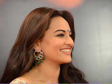 Happy birthday Sonakshi Sinha always keep smiling 