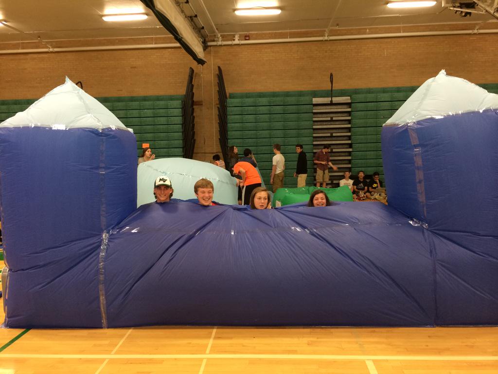 mrwillford's tweet photo. @team4inflatable excellent work.  Great attention to detail. Love the castle!  #mvhsinflate #MVHSgeo http://t.co/bDiRyVMLY0