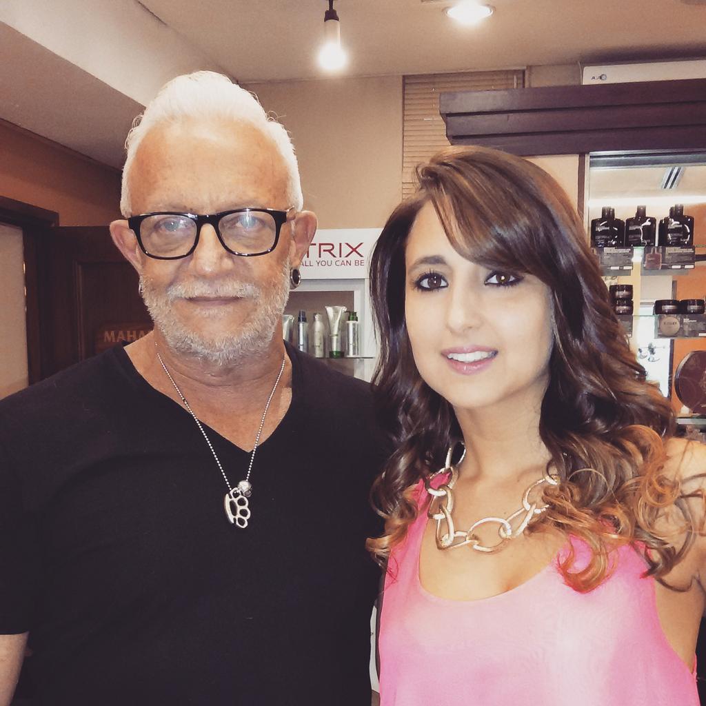 thesocialitesa's tweet photo. It is with great sadness that I bid farewell to my stylist and dear friend, Vincent Stevenson. May u find peace #RIP http://t.co/3j1VWOCUYc