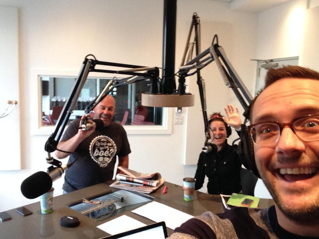 hugolanglois's tweet photo. #nouveaustudio #dupontlematin #nrj989 http://t.co/q1t7TFLcXm