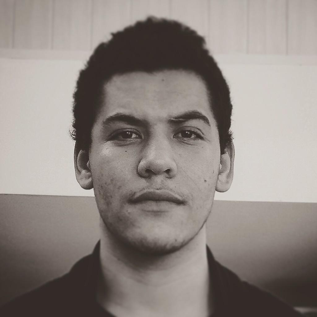 DdydouDylan's tweet photo. Arrêtons le sérieux ... http://t.co/NqVBjbjAJj