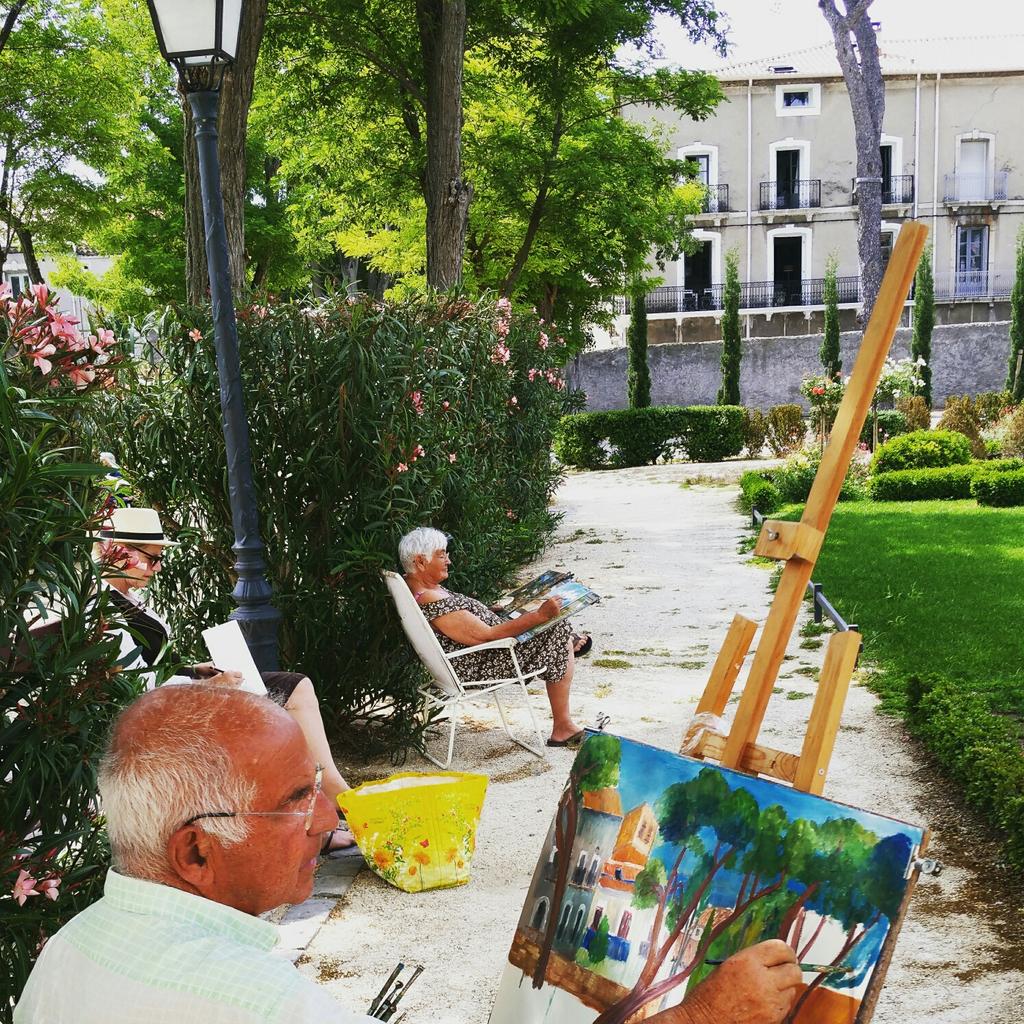 Nice morning for a paint. #languedoc #chambresdhotes #southoffrance #boutiquehotel
