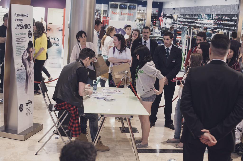 Gracias #Zaragoza <a href="/puertovenecia/">Puerto Venecia</a>