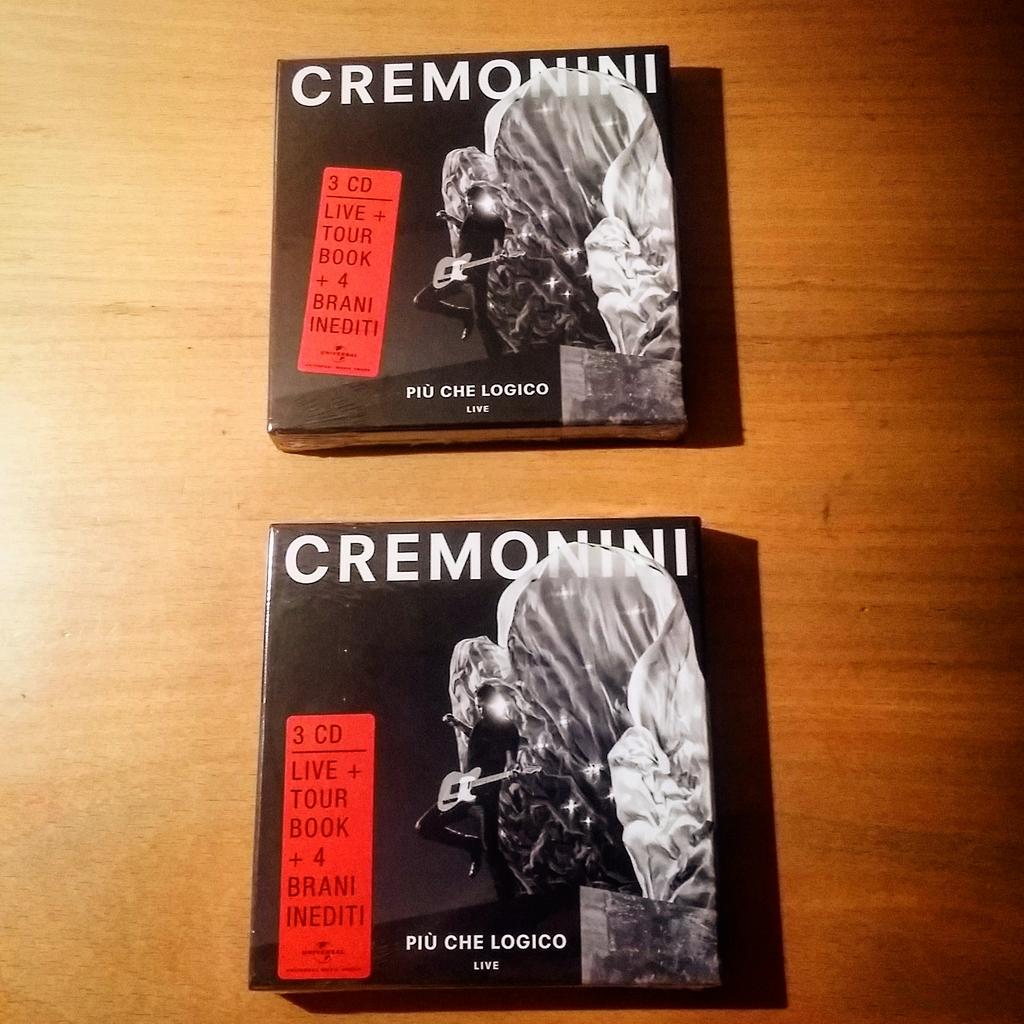 F_Corsi24's tweet photo. "Two ... is megl  che one" @CremoniniCesare @CremoniniNews #piuchelogicolive #presentforme #top #quattroinediti http://t.co/swzRkw0KsF