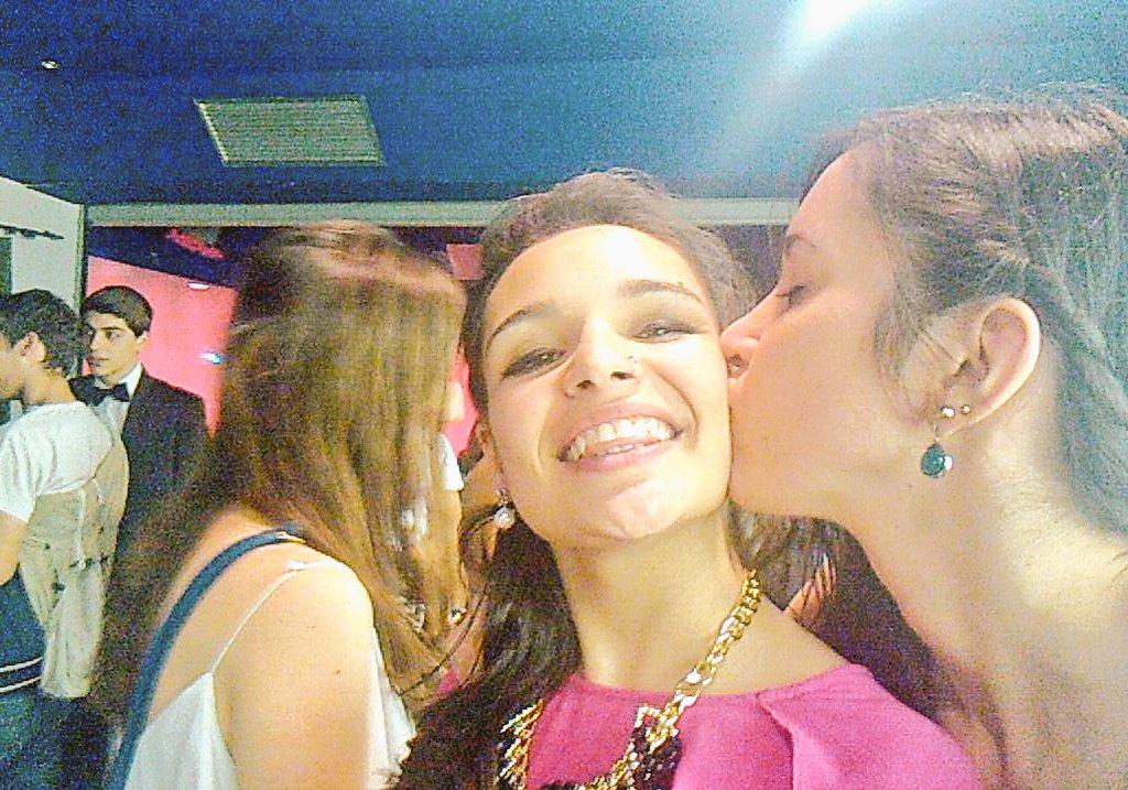 yamel97's tweet photo. Hoy cumple años la mas tonta de Arnedo! Muchas gracias por todo y este finde se celebra! FELICES 18 @Marisl7 😍💎😍💎 http://t.co/5Zag324pQq