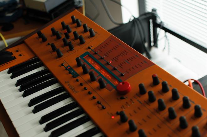 Waldorf XTk Microwave VFD Display with orange plexiglass obsoletemachines.com/2015/06/01/wal…