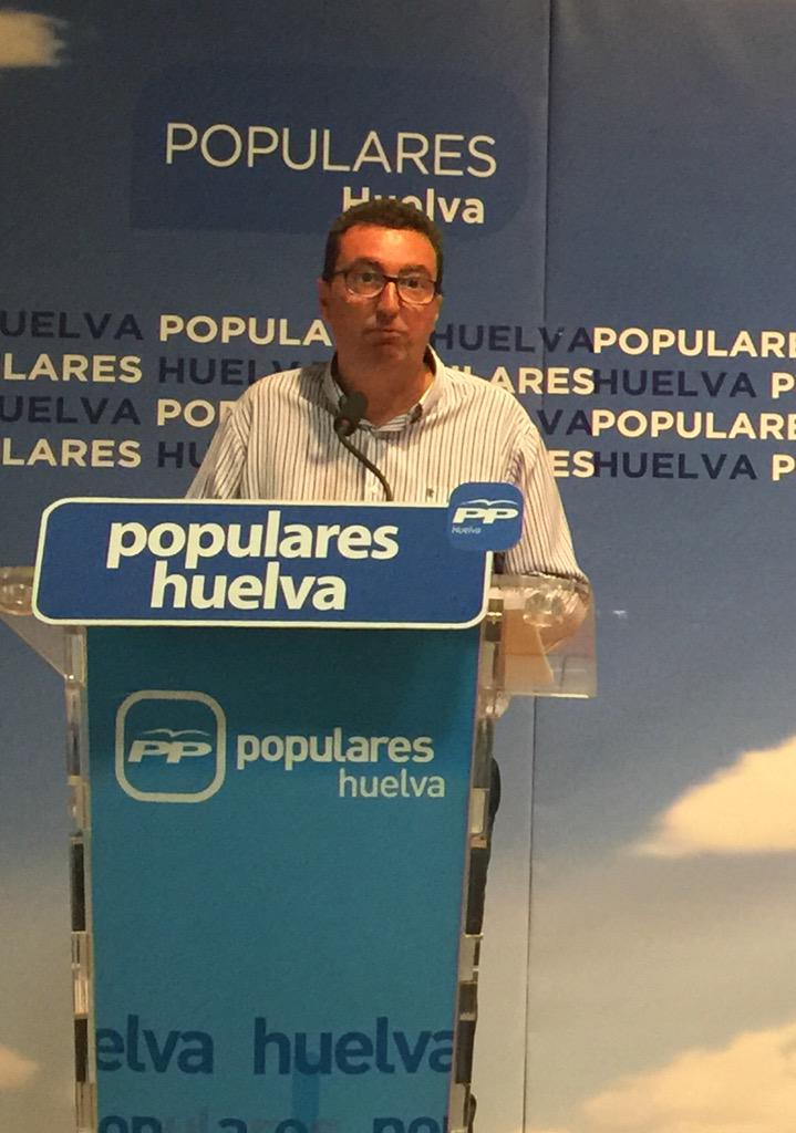 WencesFont's tweet photo. @Magonzalezlepe Nuestra meta avanzar en la confianza de nuestros ciudadanos y preparar las elecciones generales http://t.co/8QoDVokR1J