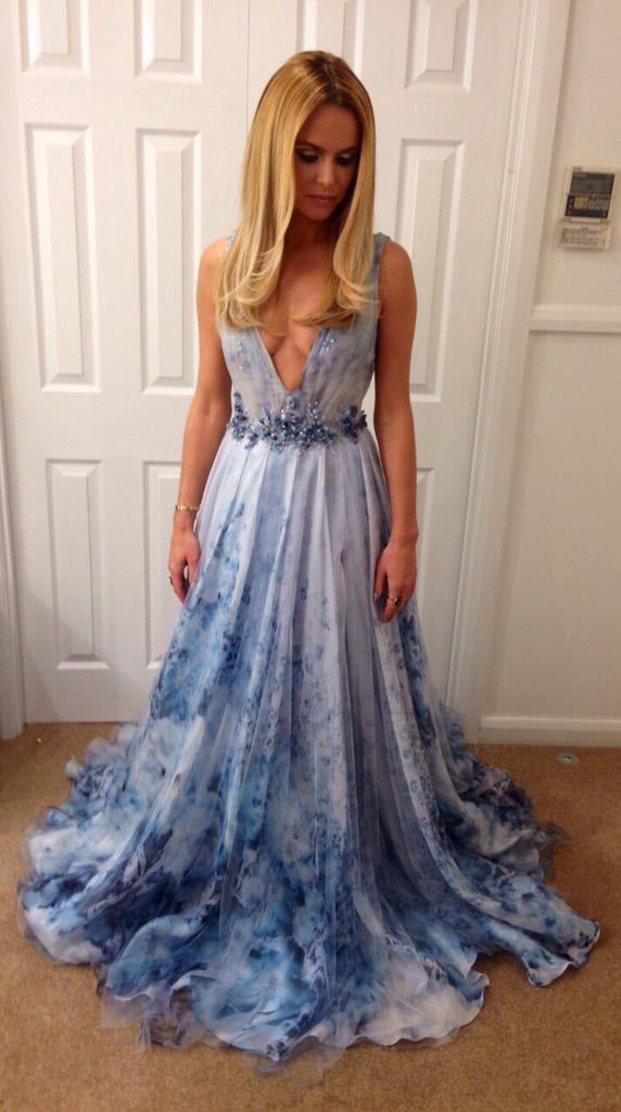 DavesBigLoad's tweet photo. Last of the series. Shame it had too end. Nice low cut dress to show off those beauties to finish http://t.co/EDjl8werNq