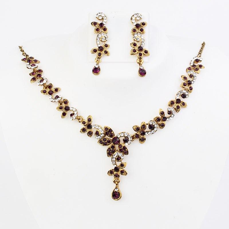 seaserene_com's tweet photo. Get your all  #fashionjewellery, #bridaljewellery, #artificialjewellery, #beadedjewellery from @seaserene_com http://t.co/1unSo044yn