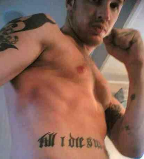 BuzzFeed's tweet photo. A reminder that Tom Hardy had the best MySpace profile of all time http://t.co/fUcRvCG0nw http://t.co/I3Nc06hr23