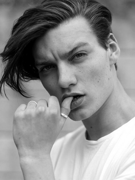 MiLKMANAGEMENT's tweet photo. Barney shot by @viclentaigne for @clientmagazine ๐๐๐ #MeetMiLK #ClientProfiles #ClientMagazine http://t.co/vXEczvv2n5