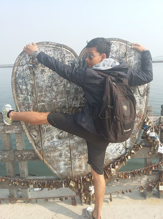 cukup_al's tweet photo. Biarkan jomblo berimajinasi !!! http://t.co/t12Rbj3pE0