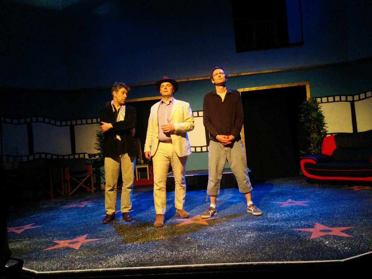 tinseltown2015's tweet photo. Northern Bore (@OliverSenton), Tim Smith and Werner Herzog (@poetaster23) give a Shakespearean summary #improvathon http://t.co/C3eFdZDuXv