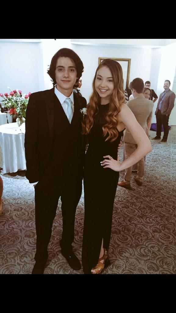 vlovesgguk's tweet photo. Mom & Dad 😍
#SPKpromposal http://t.co/ehgLyNnzEs