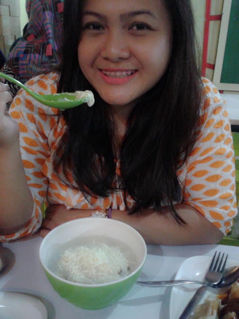 Gak nyesel jauh jauh dr taman krisan ke <a href="/KedaiSopDuren/">#PionirSopDuren</a> enyaaaakkkk