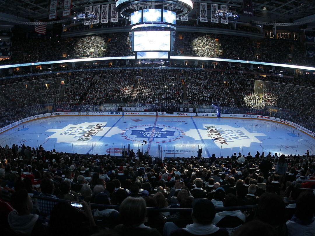 theScoreNHL's tweet photo. Report: Maple Leafs interviewed Kelly McCrimmon for front office position http://t.co/NHNPLRPFaR http://t.co/O499kGLHkc