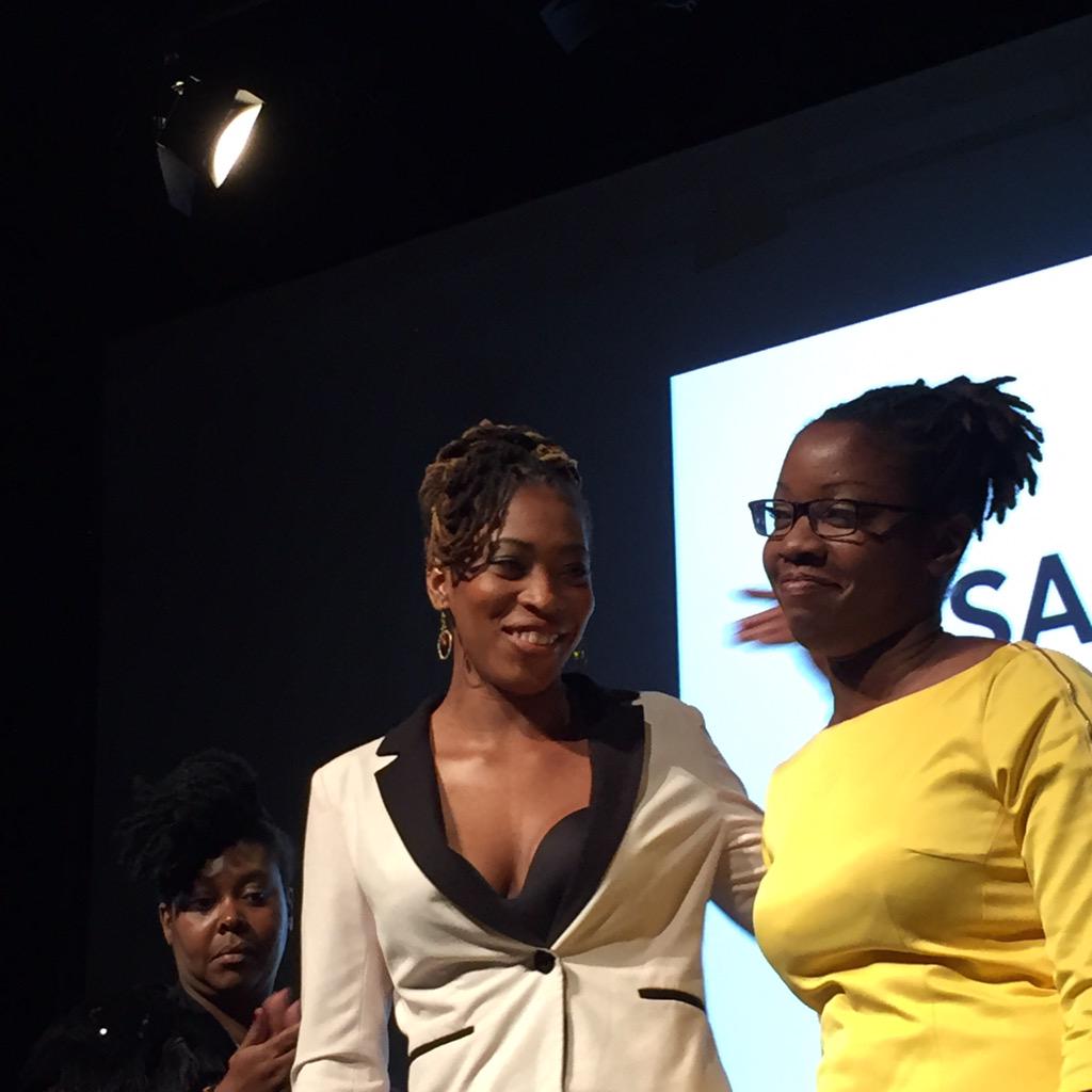 Bouclesdebene's tweet photo. Show final #BeNatural #salonBE http://t.co/Nxmv9oOsVB